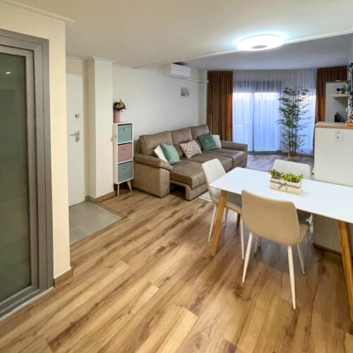 Wohnen am Meer: Erdgeschosswohnung mit Garten in Torrevieja