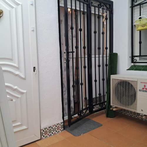 Erdgeschoss-Bungalow in Orihuela Costa mit Pool