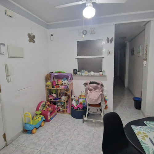 Helles Apartment mit 3 Schlafzimmern und Meer Nähe in Torrevieja