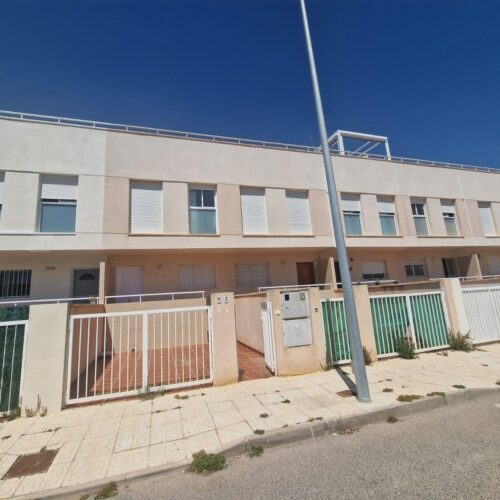 Reihenhaus mit 3 Schlafzimmern und Gemeinschaftspool