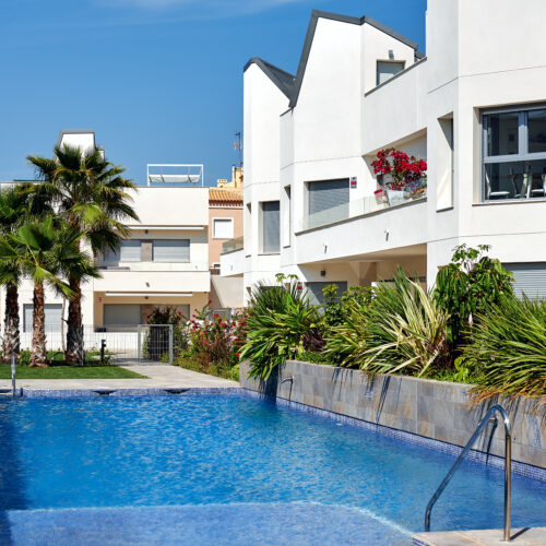 Wohnen am Meer: Erdgeschosswohnung mit Garten in Torrevieja
