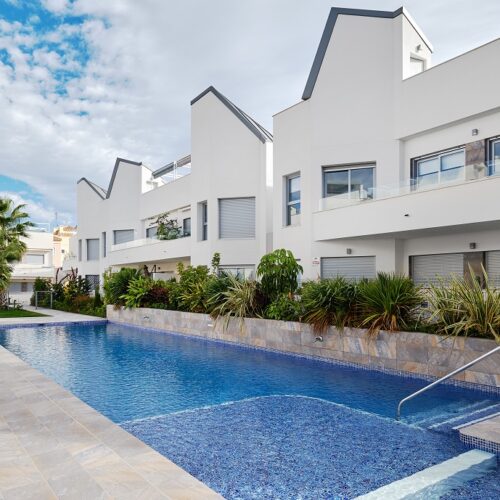 Wohnen am Meer: Erdgeschosswohnung mit Garten in Torrevieja