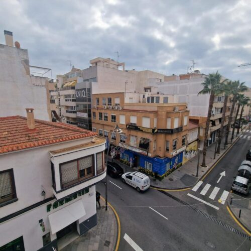 Großzügiges 3-Zimmer-Apartment im Zentrum von Torrevieja – Strandnah und mit Terrasse