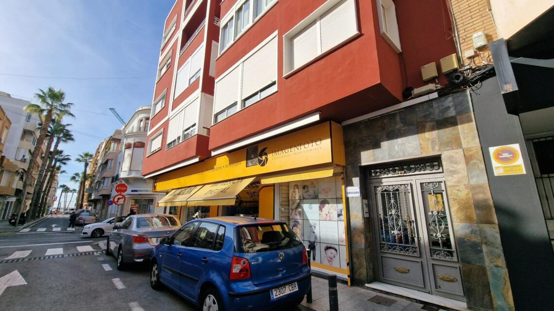 Großzügiges 3-Zimmer-Apartment im Zentrum von Torrevieja – Strandnah und mit Terrasse