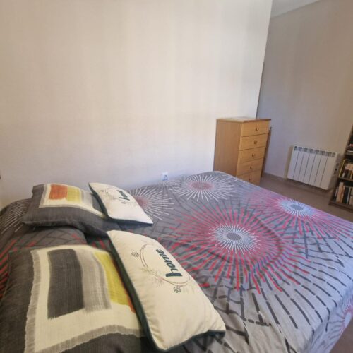 Helle 3-Zimmer-Wohnung in Torrelamata mit Pool und Garage