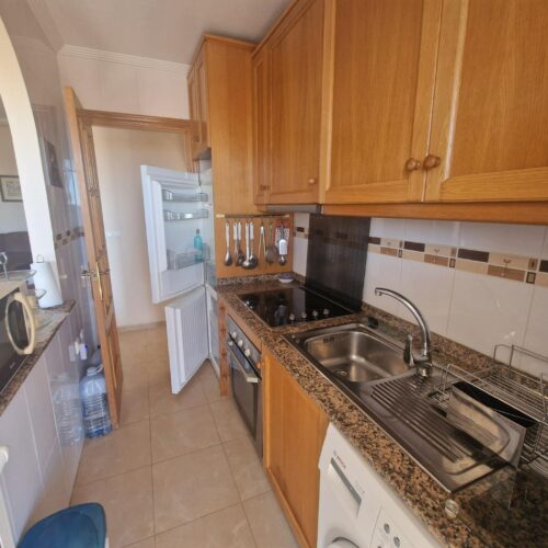 Helle 3-Zimmer-Wohnung in Torrelamata mit Pool und Garage