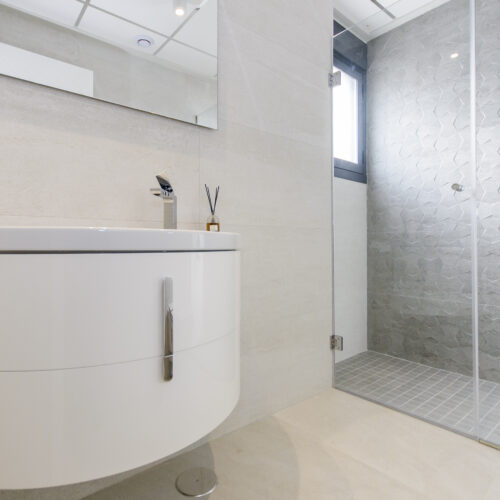 Villa Penélope – Stilvolle Neubauvilla mit 194 m² Wohnfläche und optionalem Keller