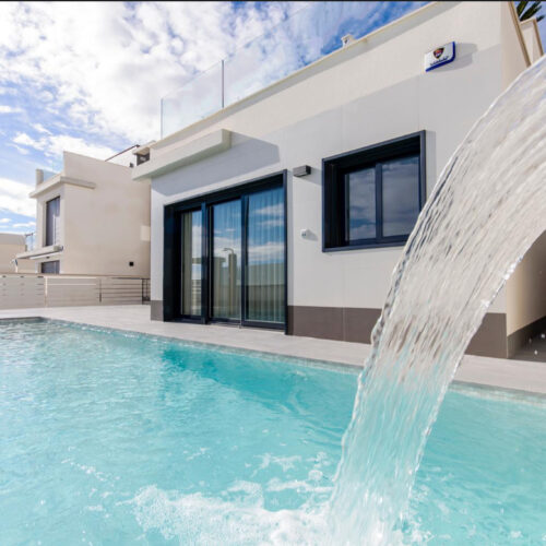 Villa Penélope – Stilvolle Neubauvilla mit 194 m² Wohnfläche und optionalem Keller