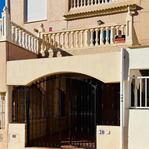 Modernes Reihenhaus mit Meerblick in Mil Palmeras – Komfortabler Wohntraum an der Costa Blanca