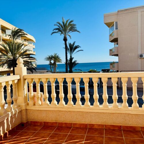 Modernes Reihenhaus mit Meerblick in Mil Palmeras – Komfortabler Wohntraum an der Costa Blanca
