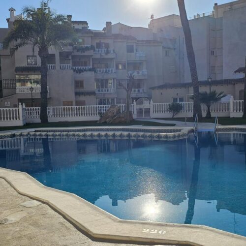 Renoviertes Apartment in Torrevieja nahe Playa de los Locos