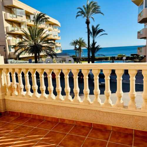 Modernes Reihenhaus mit Meerblick in Mil Palmeras – Komfortabler Wohntraum an der Costa Blanca
