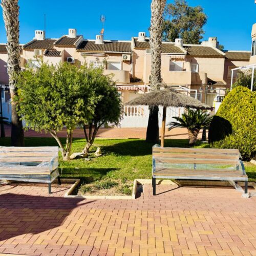 Modernes Reihenhaus mit Meerblick in Mil Palmeras – Komfortabler Wohntraum an der Costa Blanca