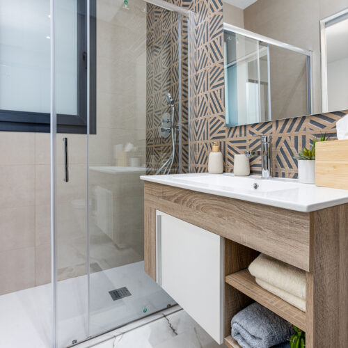 Elegantes Neubauapartment mit Westterrasse in Amanecer XII – Los Altos