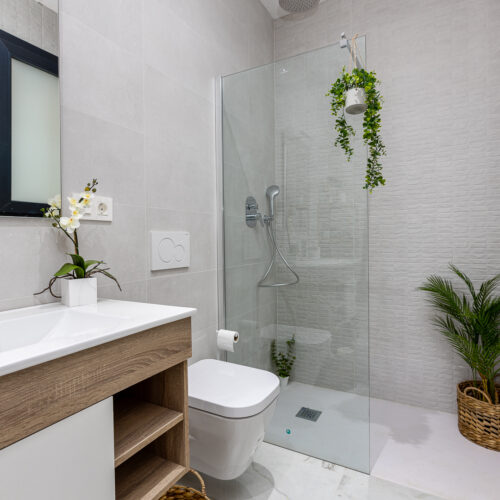 Elegantes Neubauapartment mit Westterrasse in Amanecer XII – Los Altos