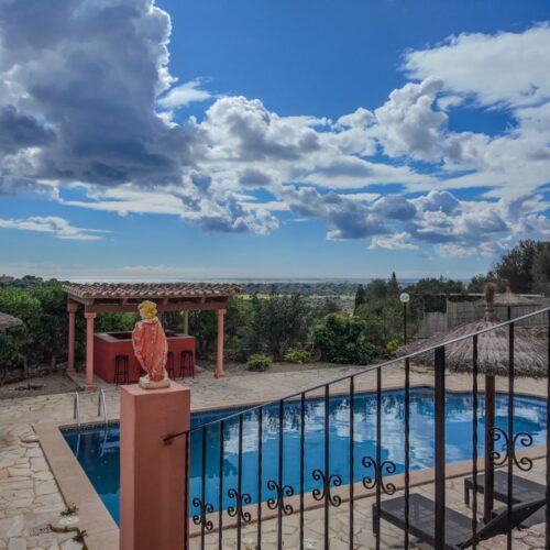 Exklusive Finca in Son Carrió mit Meerblick und ETV-Lizenz
