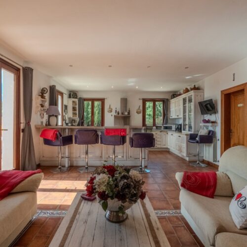Exklusive Finca in Son Carrió mit Meerblick und ETV-Lizenz