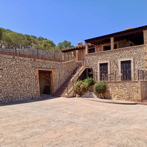 Finca mit Meerblick und mallorquinischem Flair in Son Macià
