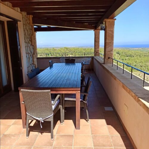 Finca mit Meerblick und mallorquinischem Flair in Son Macià