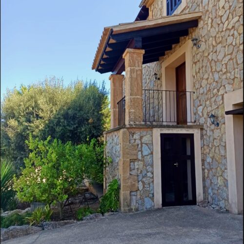 Finca mit Meerblick und mallorquinischem Flair in Son Macià