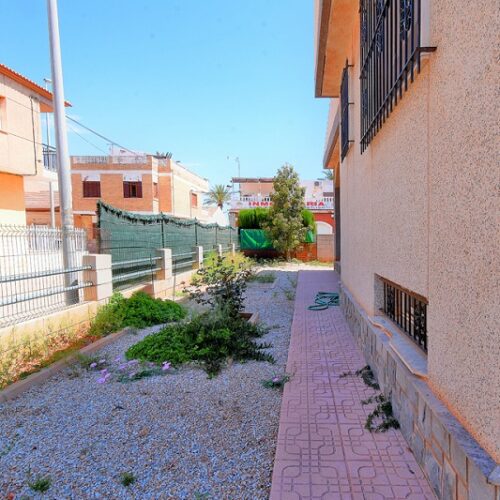 Strandnahe Villa mit 5 Schlafzimmern in Los Urrutias – Mar Menor nur 20 m entfernt