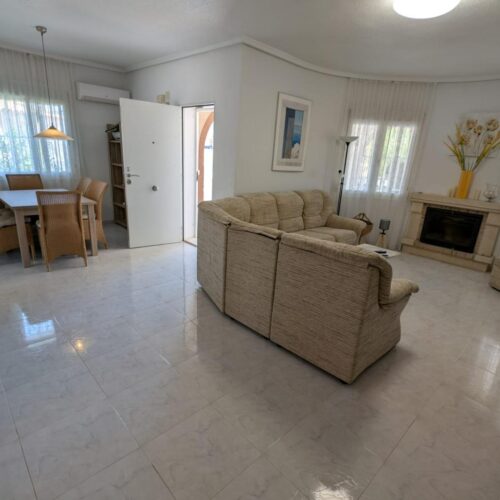 Freistehendes Chalet mit Pool und Solarenergie in Rojales