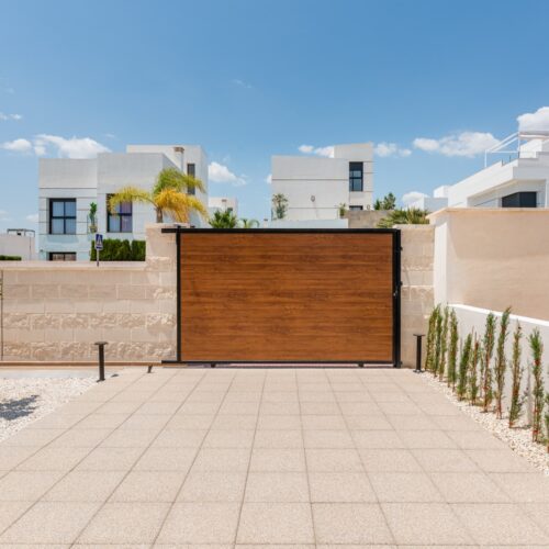 Neubauvilla "Allegra" mit Pool, Solarium & Garten in Toplage