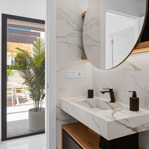 Neubauvilla "Allegra" mit Pool, Solarium & Garten in Toplage