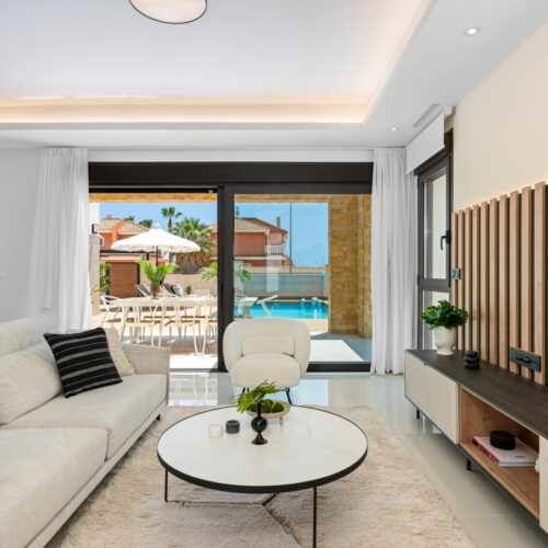 Neubauvilla "Allegra" mit Pool, Solarium & Garten in Toplage