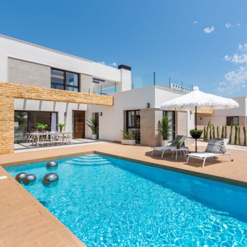 Neubauvilla "Allegra" mit Pool, Solarium & Garten in Toplage