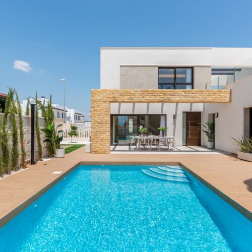 Neubauvilla "Allegra" mit Pool, Solarium & Garten in Toplage