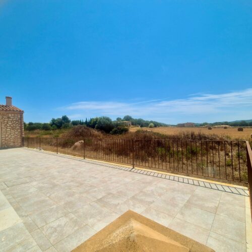 Neubaufinca mit Infinity-Pool und Weitblick nahe Manacor