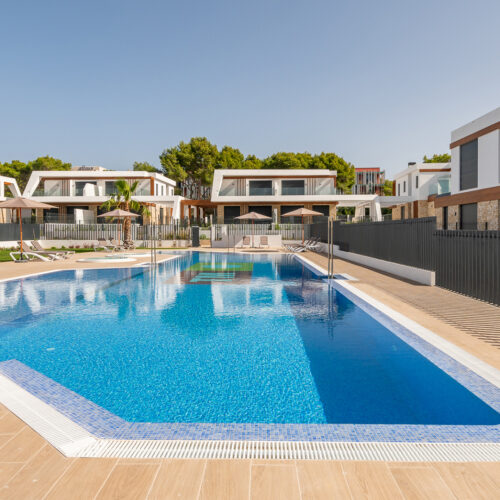 Doppelhaushälften in privilegierter Lage an der mallorquinischen Küste