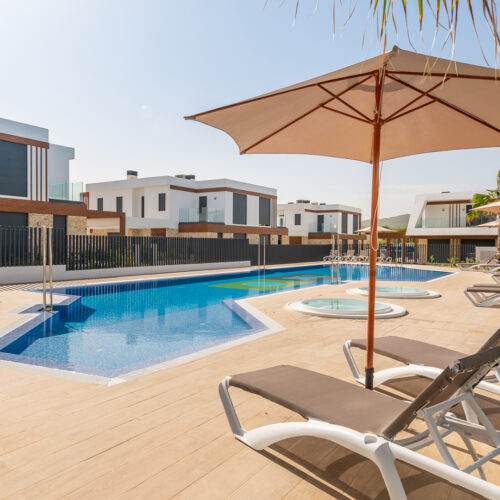 Doppelhaushälften in privilegierter Lage an der mallorquinischen Küste