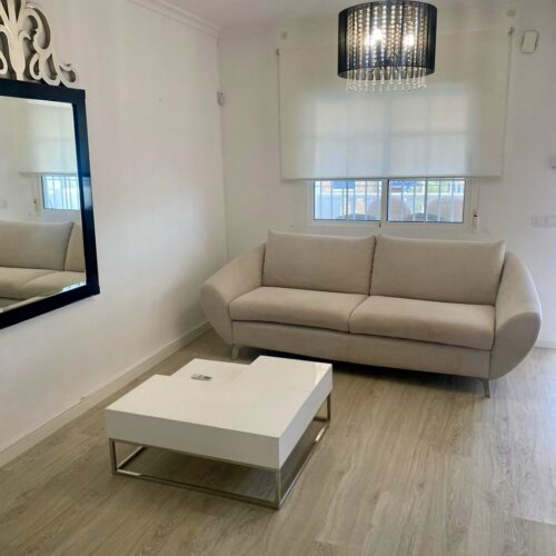 Spektakulärer Bungalow mit Einliegerwohnung und Meerblick