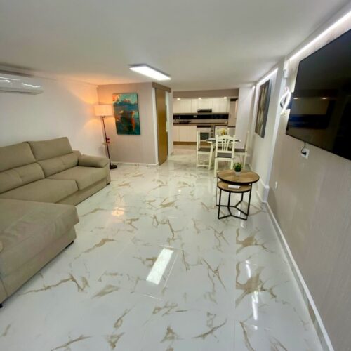 Spektakulärer Bungalow mit Einliegerwohnung und Meerblick