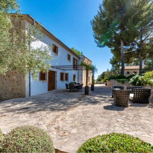 Einzigartiges Fincaanwesen mit Ferienvermietungslizenz und spektakulärem Panoramablick über ganz Mallorca.