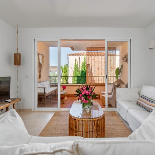 Charmante Wohnung mit großer Terrasse in Cala Llombards