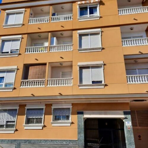 Erdgeschoss-Apartment mit 3 Schlafzimmern & Pool in Almoradí