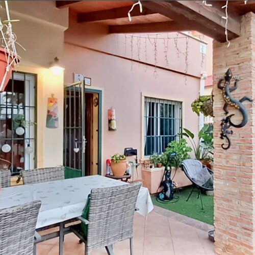 Ruhiges Reihenhaus in Torrevieja mit Garten und Gemeinschaftspool