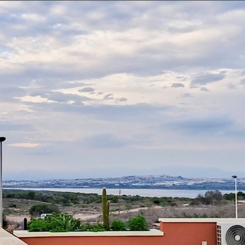 Ruhiges Reihenhaus in Torrevieja mit Garten und Gemeinschaftspool