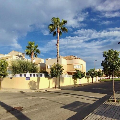Exklusives Chalet in La Siesta mit Blick auf die Salinen