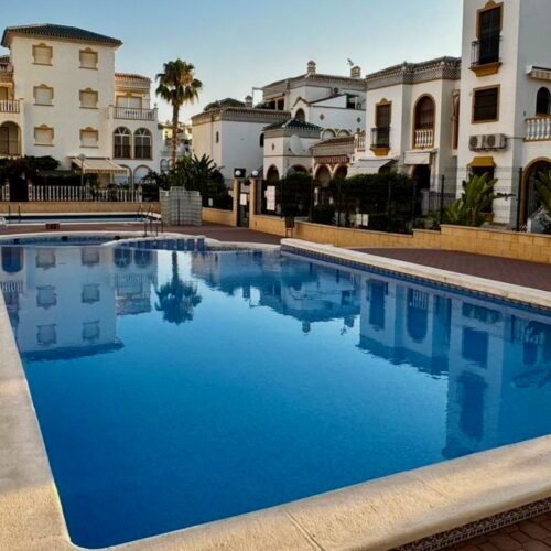 Duplex in Molino Blanco mit Meerblick, Solarium und Strandnähe