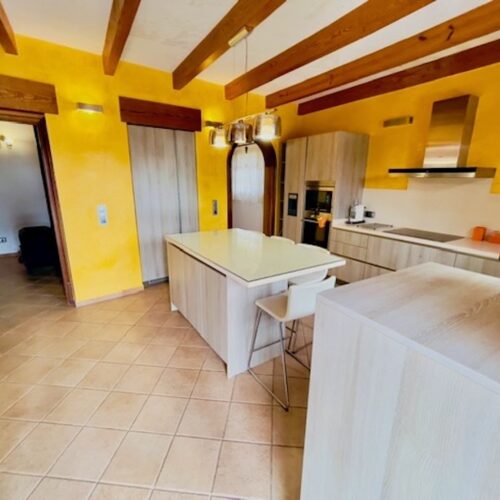 Steinfinca mit ETV-Vermietungslizenz und Gäste-Apartment am Ortsrand von Llucmajor