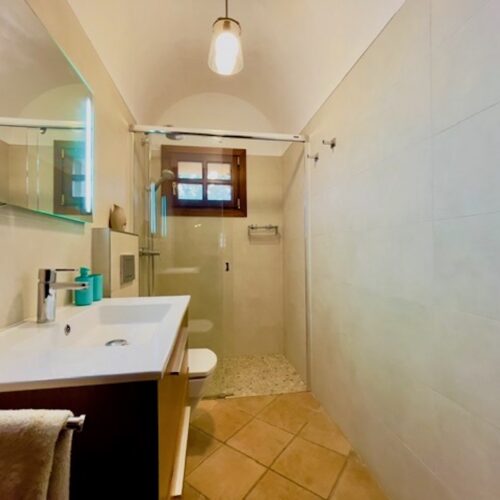 Steinfinca mit ETV-Vermietungslizenz und Gäste-Apartment am Ortsrand von Llucmajor