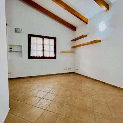 Steinfinca mit ETV-Vermietungslizenz und Gäste-Apartment am Ortsrand von Llucmajor