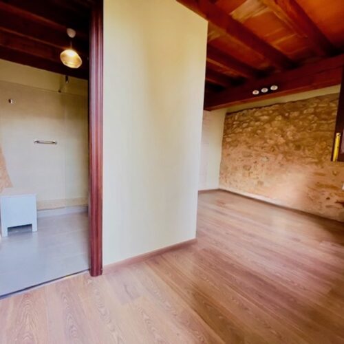 Steinfinca mit ETV-Vermietungslizenz und Gäste-Apartment am Ortsrand von Llucmajor