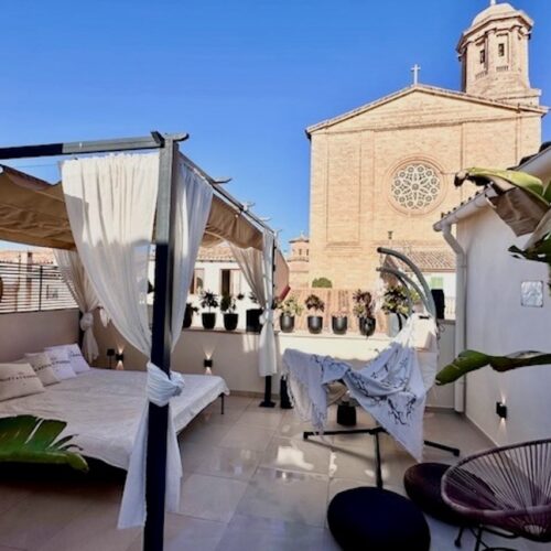 Exklusives Design-Stadthaus mit Aufzug & XL-Garage im Herzen von Llucmajor