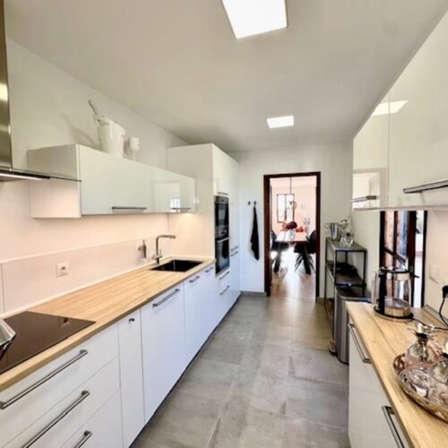 Exklusives Design-Stadthaus mit Aufzug & XL-Garage im Herzen von Llucmajor