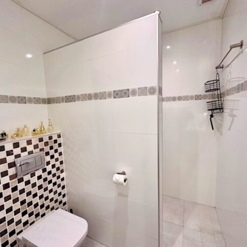 Exklusives Design-Stadthaus mit Aufzug & XL-Garage im Herzen von Llucmajor